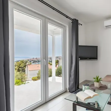 Srecko House Apartment *